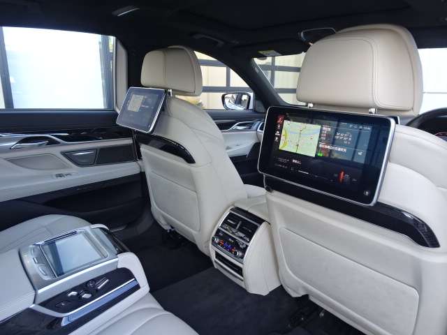 ＢＭＷ ７シリーズ ７４０ＬＤ Ｘドライブ Ｍスポーツ ディーゼルターボ ４ＷＤ R1年 (近畿) 99