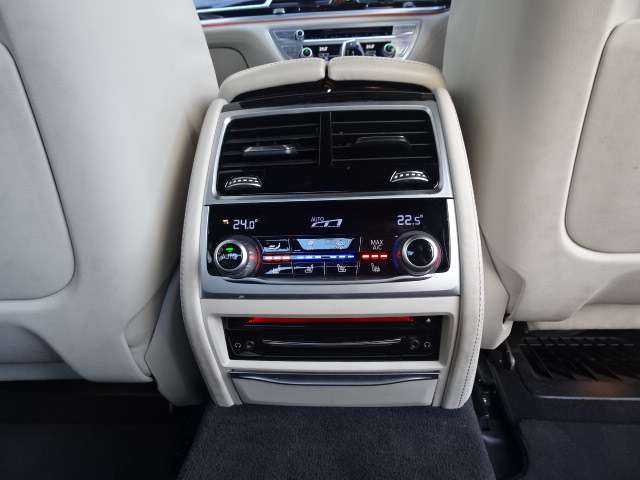 ＢＭＷ ７シリーズ ７４０ＬＤ Ｘドライブ Ｍスポーツ ディーゼルターボ ４ＷＤ R1年 (近畿) 99