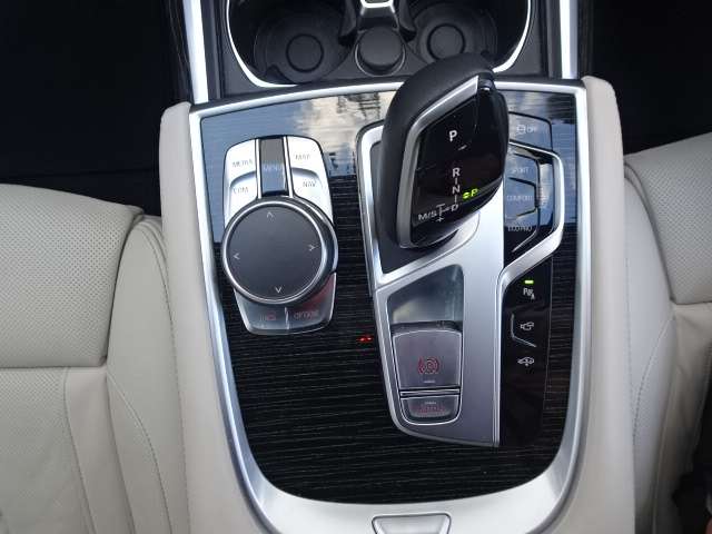 ＢＭＷ ７シリーズ ７４０ＬＤ Ｘドライブ Ｍスポーツ ディーゼルターボ ４ＷＤ R1年 (近畿) 99