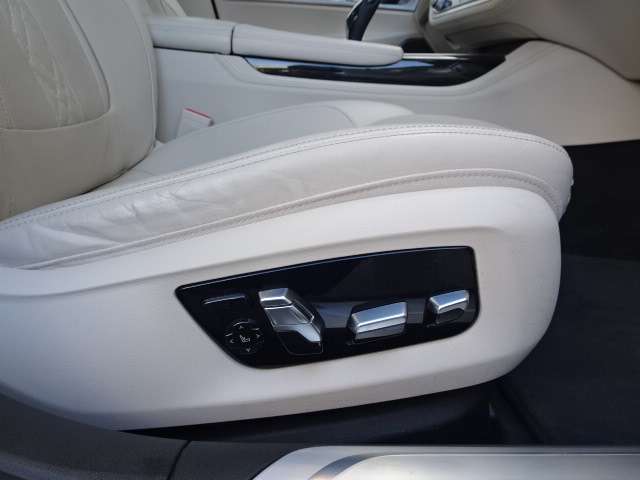 ＢＭＷ ７シリーズ ７４０ＬＤ Ｘドライブ Ｍスポーツ ディーゼルターボ ４ＷＤ R1年 (近畿) 99