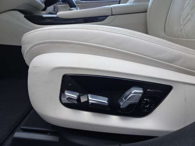 ＢＭＷ ７シリーズ ７４０ＬＤ Ｘドライブ Ｍスポーツ ディーゼルターボ ４ＷＤ R1年 (近畿) 99