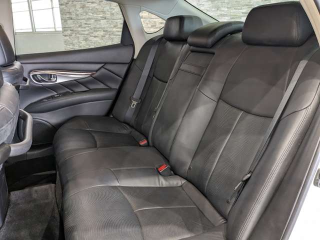 日産 フーガ　ハイブリッド ３．５ H24年 (関東) 99