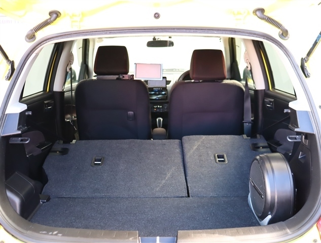 スズキ スイフト １．６ スポーツ H26年 (関東) 99