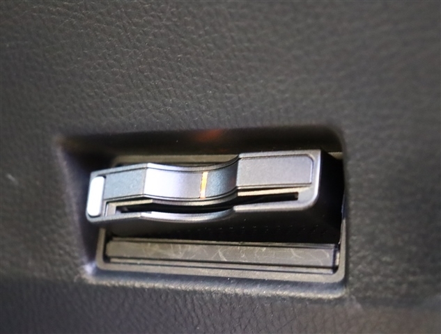 スズキ スイフト １．６ スポーツ H26年 (関東) 99