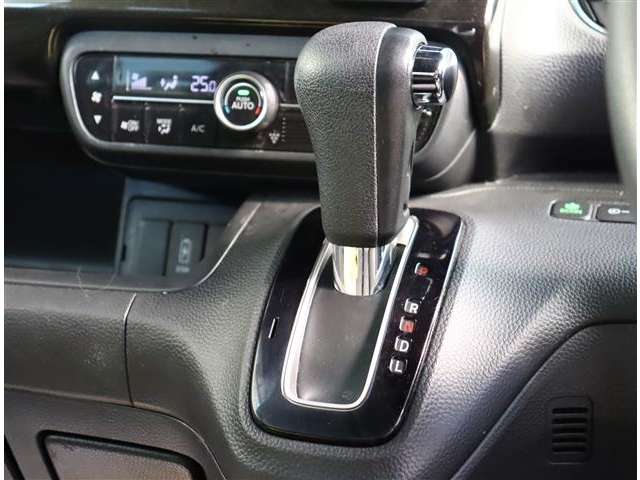 ホンダ Ｎ　ＢＯＸ カスタム ６６０ Ｇ Ｌ ホンダセンシング H30年 (関東) 99