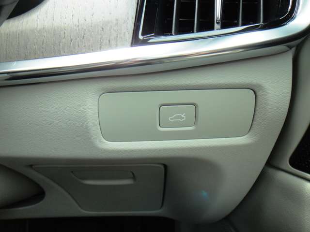 ボルボ Ｖ９０クロスカントリー アルティメット Ｂ５ ＡＷＤ ４ＷＤ R5年 (東北) 99