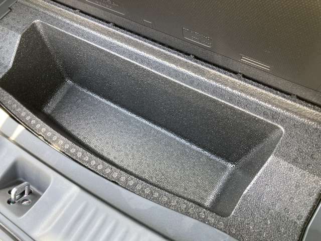 ホンダ ＺＲ−Ｖ １．５ Ｚ ４ＷＤ R6年 (東北) 99