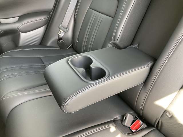 ホンダ ＺＲ−Ｖ １．５ Ｚ ４ＷＤ R6年 (東北) 99