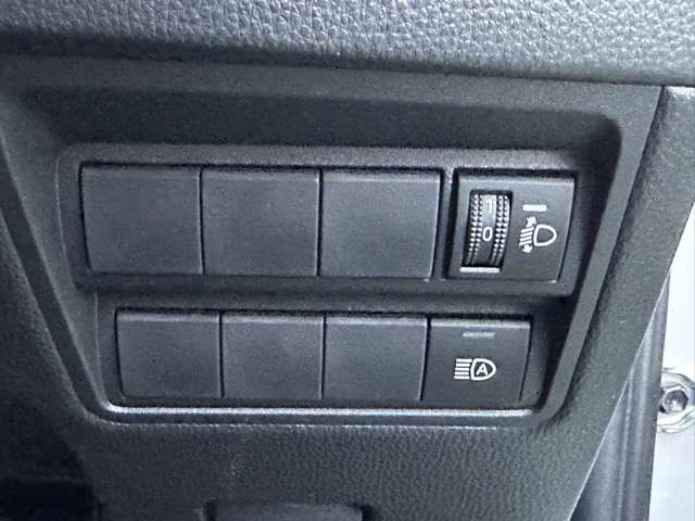 トヨタ ヤリス １．０ Ｘ R6年 (東海) 99