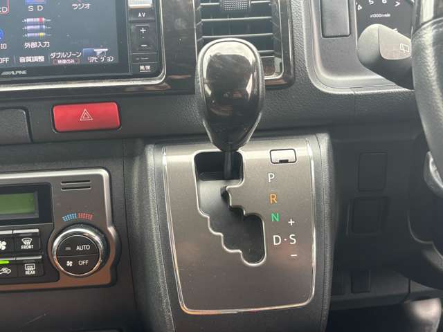 トヨタ ハイエースバン ２．７ スーパーＧＬ ダークプライム ワイド ミドルルーフ ロングボディ H27年 (中国) 99