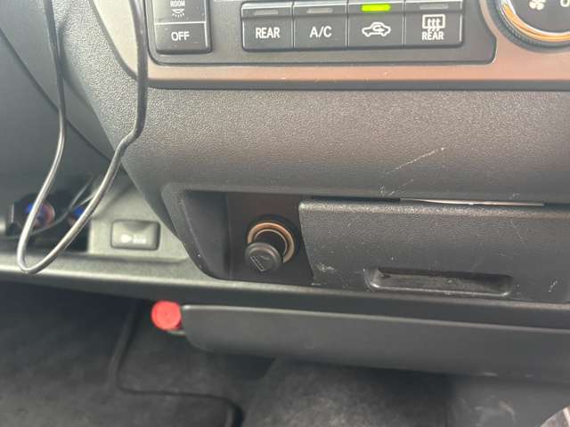 トヨタ ハイエースバン ２．７ スーパーＧＬ ダークプライム ワイド ミドルルーフ ロングボディ H27年 (中国) 99