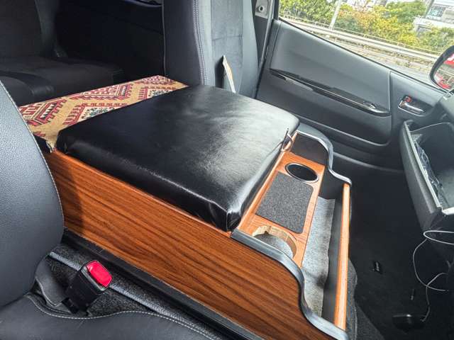 トヨタ ハイエースバン ２．７ スーパーＧＬ ダークプライム ワイド ミドルルーフ ロングボディ H27年 (中国) 99