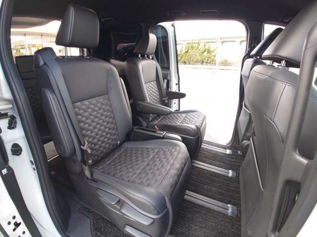 トヨタ ヴォクシー ２．０ Ｓ－Ｚ R5年 (中国) 99