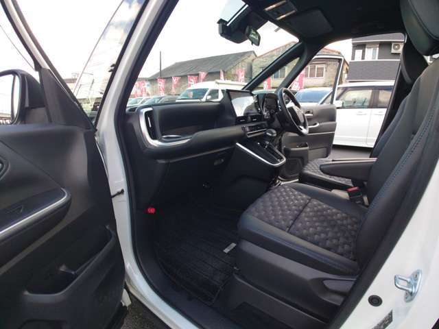 トヨタ ヴォクシー ２．０ Ｓ－Ｚ R5年 (中国) 99