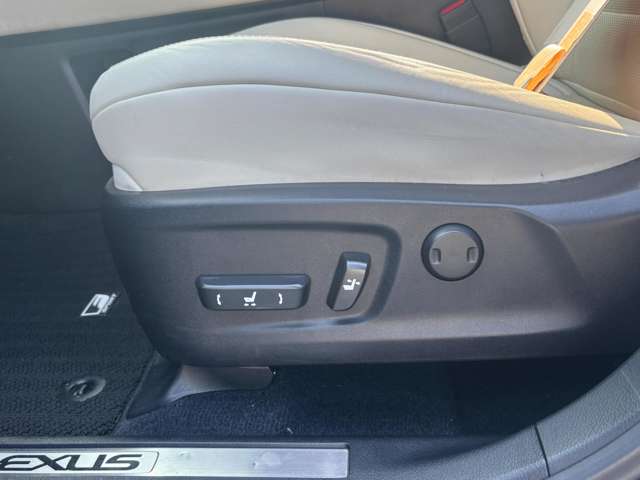 レクサス ＲＸ４５０ｈ ４５０Ｈ Ｆスポーツ ４ＷＤ H28年 (中国) 99