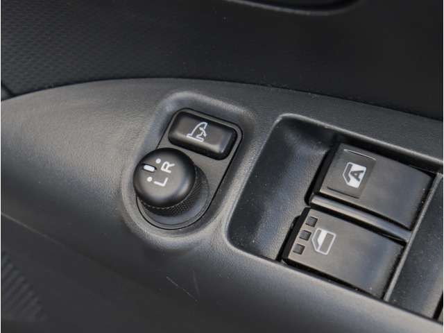 ダイハツ タント ６６０ カスタム Ｘ ４ＷＤ H24年 (中国) 99