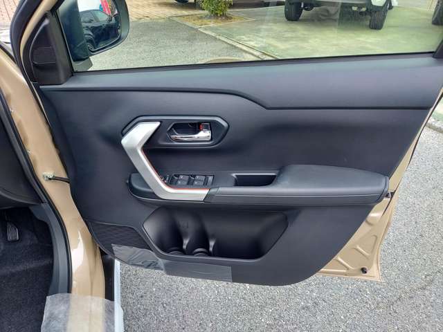 トヨタ ライズ　ハイブリッド ハイブリッド １．２ Ｚ R7年 (九州・沖縄) 99