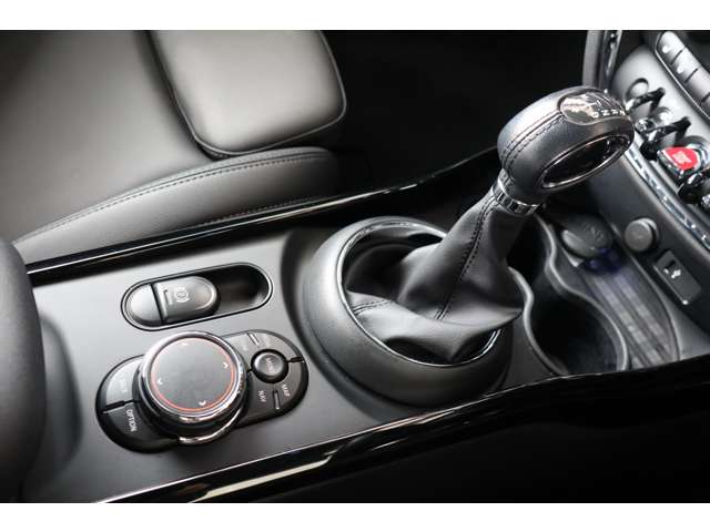 ミニ ミニクラブマン クーパー Ｄ ブルーノート トーキョー エディション R1年 (近畿) 99