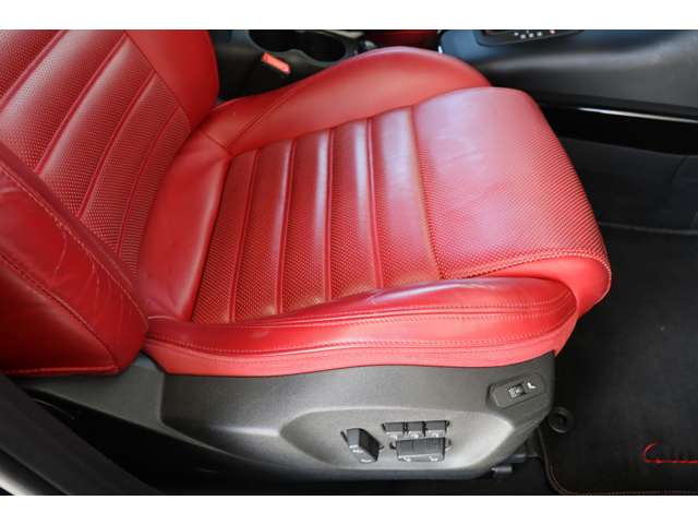 アルファロメオ ジュリエッタ スポルティーバ H25年 (近畿) 99