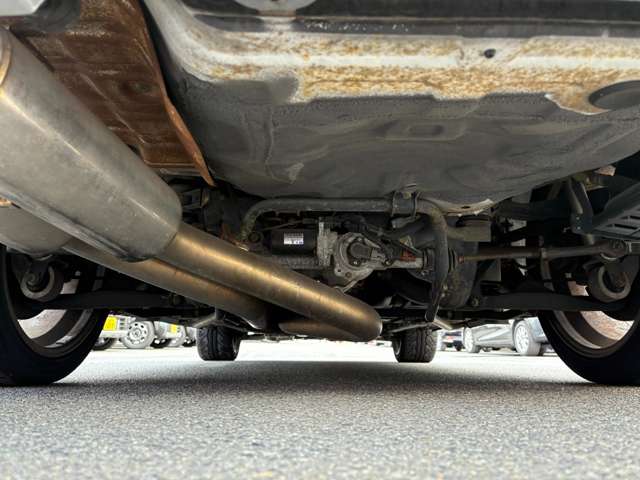 日産 スカイラインＧＴ−Ｒ ２．６ ４ＷＤ H13年 (中国) 99