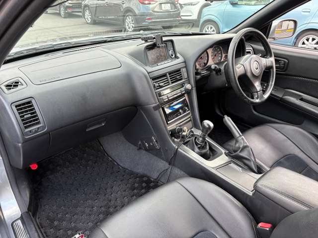 日産 スカイラインＧＴ−Ｒ ２．６ ４ＷＤ H13年 (中国) 99