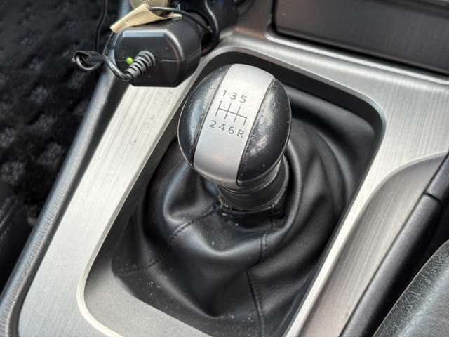 日産 スカイラインＧＴ−Ｒ ２．６ ４ＷＤ H13年 (中国) 99