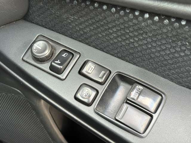 日産 スカイラインＧＴ−Ｒ ２．６ ４ＷＤ H13年 (中国) 99