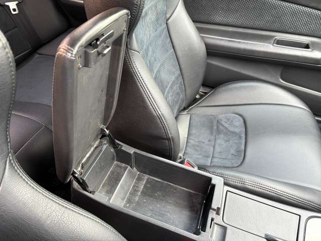 日産 スカイラインＧＴ−Ｒ ２．６ ４ＷＤ H13年 (中国) 99