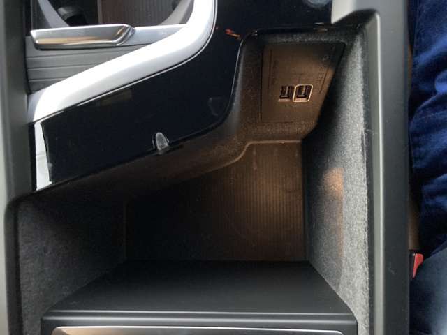 ボルボ Ｖ６０クロスカントリー Ｔ５ ＡＷＤ ４ＷＤ R2年 (東北) 99