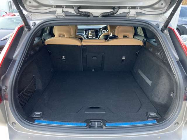 ボルボ Ｖ６０クロスカントリー Ｔ５ ＡＷＤ ４ＷＤ R2年 (東北) 99