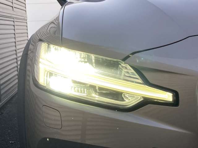 ボルボ Ｖ６０クロスカントリー Ｔ５ ＡＷＤ ４ＷＤ R2年 (東北) 99