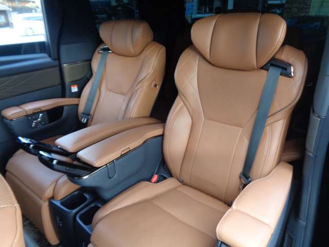 トヨタ ヴェルファイア　ハイブリッド ハイブリッド ２．５ エグゼクティブ ラウンジ R5年 (中国) 99