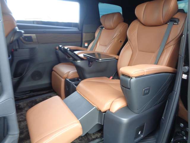 トヨタ ヴェルファイア　ハイブリッド ハイブリッド ２．５ エグゼクティブ ラウンジ R5年 (中国) 99