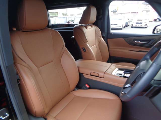 トヨタ ヴェルファイア　ハイブリッド ハイブリッド ２．５ エグゼクティブ ラウンジ R5年 (中国) 99