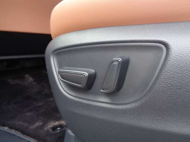 トヨタ ヴェルファイア　ハイブリッド ハイブリッド ２．５ エグゼクティブ ラウンジ R5年 (中国) 99