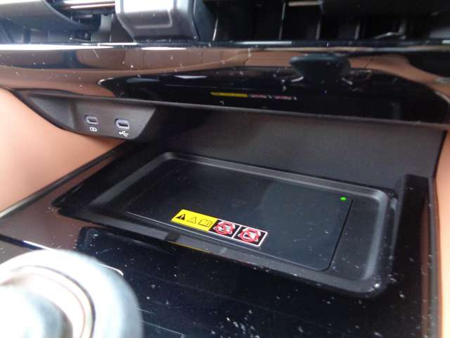 トヨタ ヴェルファイア　ハイブリッド ハイブリッド ２．５ エグゼクティブ ラウンジ R5年 (中国) 99