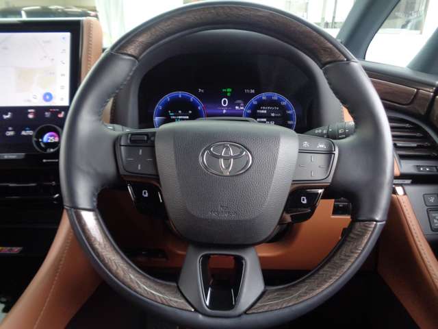 トヨタ ヴェルファイア　ハイブリッド ハイブリッド ２．５ エグゼクティブ ラウンジ R5年 (中国) 99