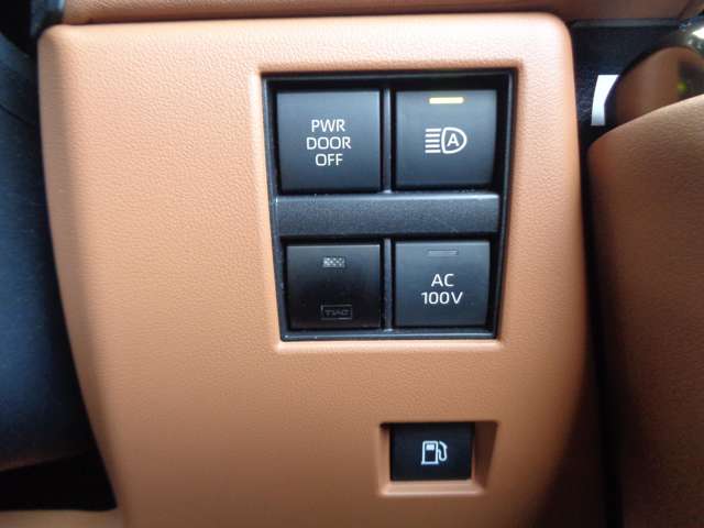 トヨタ ヴェルファイア　ハイブリッド ハイブリッド ２．５ エグゼクティブ ラウンジ R5年 (中国) 99