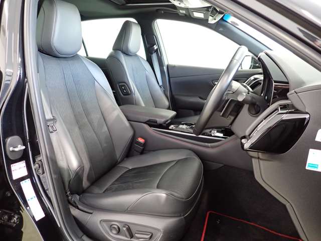 トヨタ クラウン　ハイブリッド ハイブリッド ２．５ Ｓ ＦＯＵＲ スポーツ スタイル ４ＷＤ R1年 (関東) 99