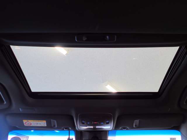 トヨタ クラウン　ハイブリッド ハイブリッド ２．５ Ｓ ＦＯＵＲ スポーツ スタイル ４ＷＤ R1年 (関東) 99