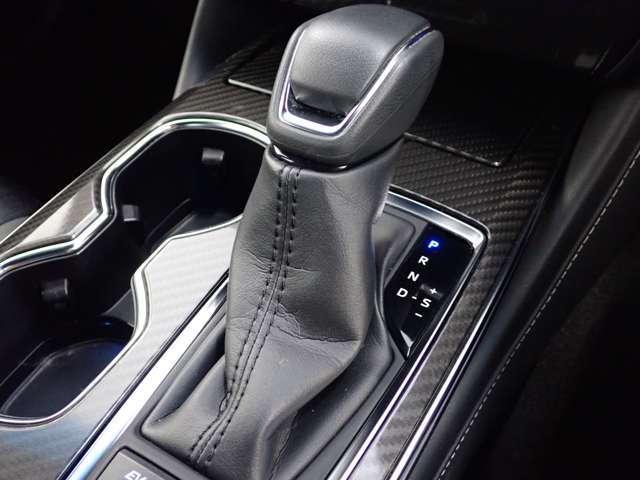 トヨタ クラウン　ハイブリッド ハイブリッド ２．５ ＲＳ R2年 (関東) 99