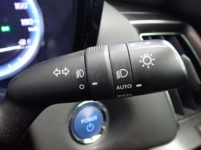 トヨタ クラウン　ハイブリッド ハイブリッド ２．５ ＲＳ R2年 (関東) 99