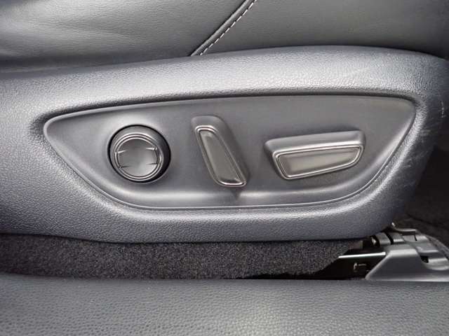 トヨタ クラウン　ハイブリッド ハイブリッド ２．５ ＲＳ R2年 (関東) 99