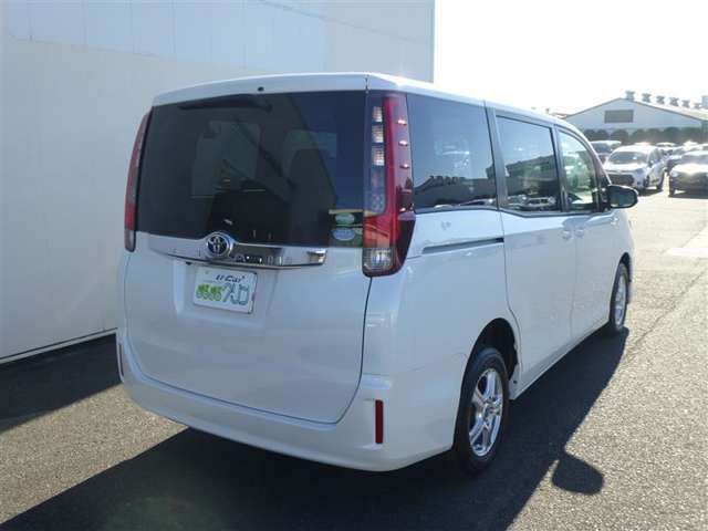 トヨタ ノア ２．０ Ｇ ４ＷＤ H28年 (東北) 99