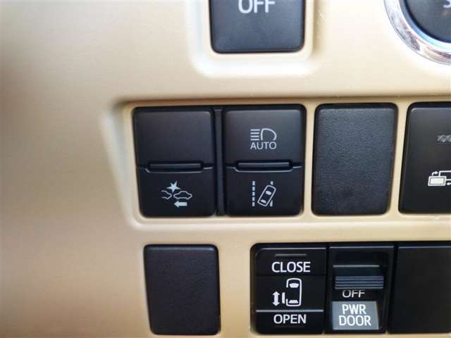 トヨタ ノア ２．０ Ｇ ４ＷＤ H28年 (東北) 99