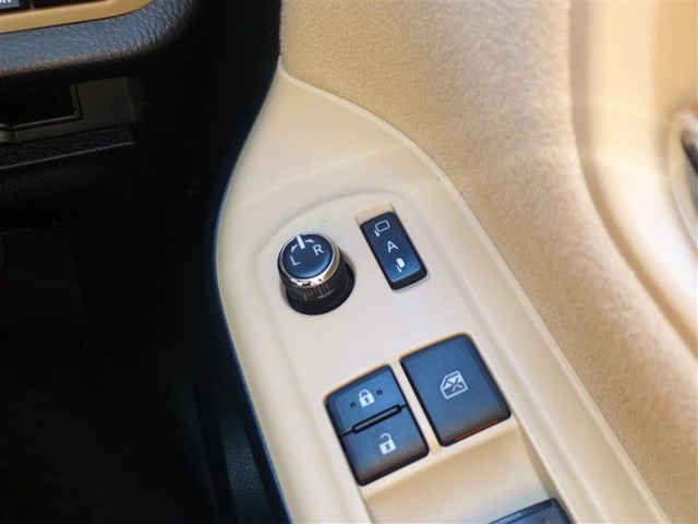 トヨタ ノア ２．０ Ｇ ４ＷＤ H28年 (東北) 99