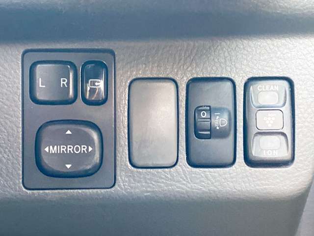 ダイハツ ムーヴ　ラテ ６６０ Ｘ H19年 (九州・沖縄) 99