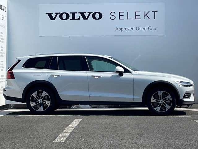 ボルボ Ｖ６０クロスカントリー プラス Ｂ５ ＡＷＤ ４ＷＤ R6年 (東北) 99