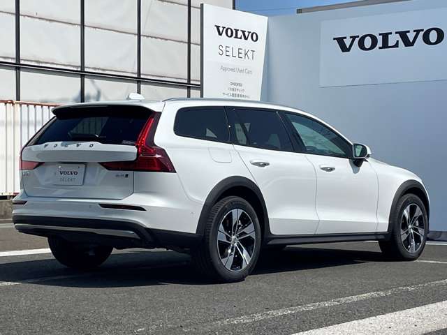 ボルボ Ｖ６０クロスカントリー プラス Ｂ５ ＡＷＤ ４ＷＤ R6年 (東北) 99