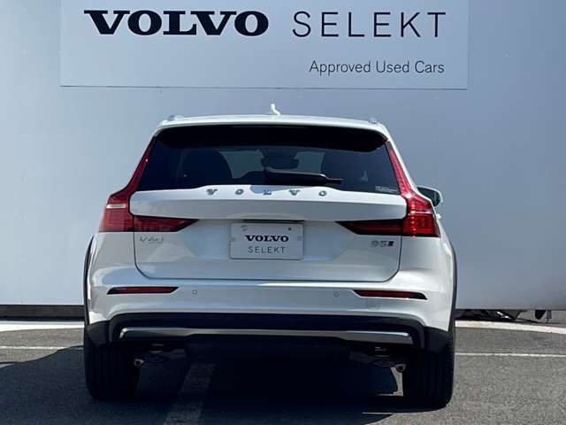 ボルボ Ｖ６０クロスカントリー プラス Ｂ５ ＡＷＤ ４ＷＤ R6年 (東北) 99